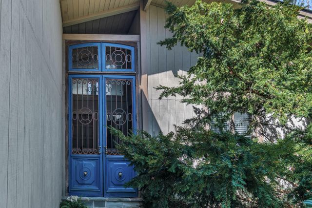 232 Hollingsworth Cove Rd, Monteagle, TN 37356