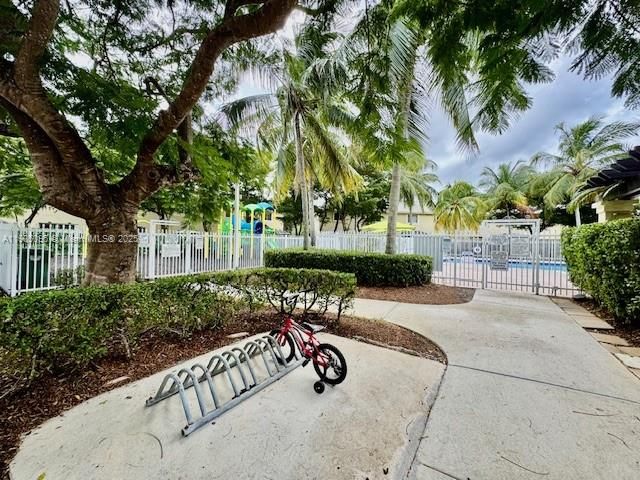 2567 Cordoba Bnd, Weston, FL 33327