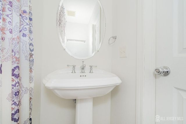 25 Puchala Drive, Sayreville, NJ 08859