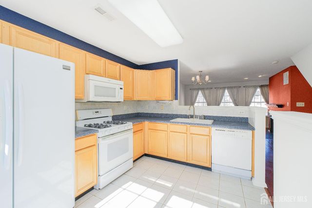 25 Puchala Drive, Sayreville, NJ 08859