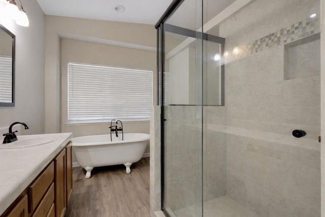 1060 Yolanda Dr, Yuba City, CA 95993