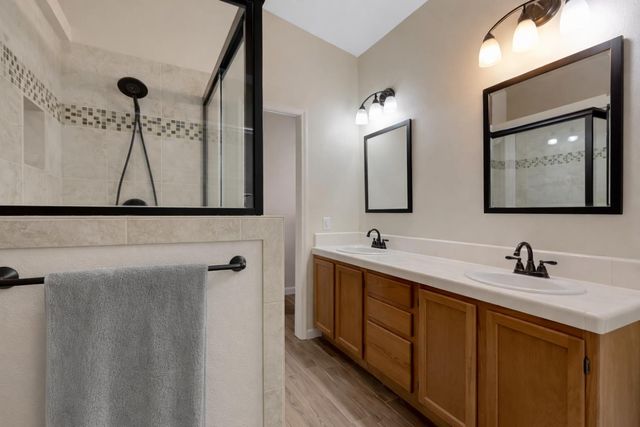 1060 Yolanda Dr, Yuba City, CA 95993