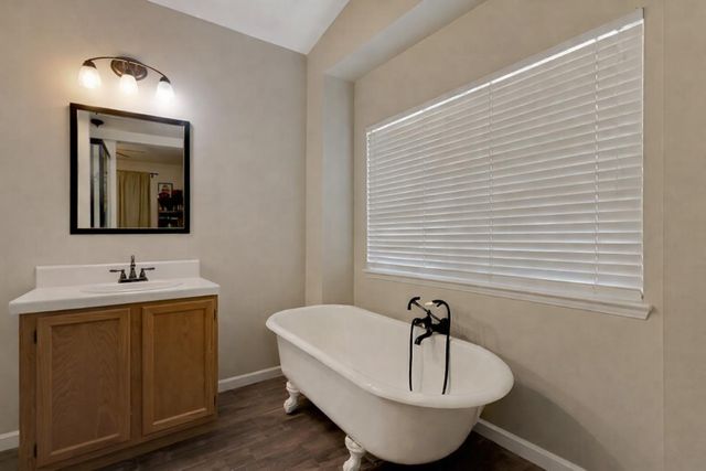 1060 Yolanda Dr, Yuba City, CA 95993