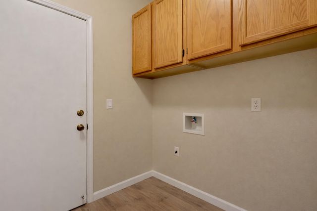 1060 Yolanda Dr, Yuba City, CA 95993