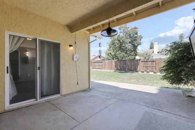 1060 Yolanda Dr, Yuba City, CA 95993