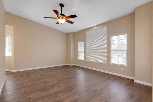 1060 Yolanda Dr, Yuba City, CA 95993