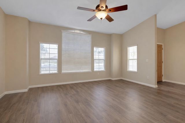 1060 Yolanda Dr, Yuba City, CA 95993