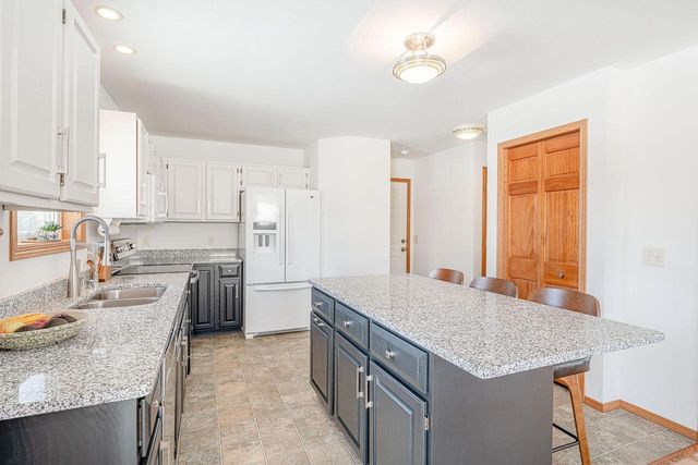 601 AZTALAN Drive, Madison, WI 53718