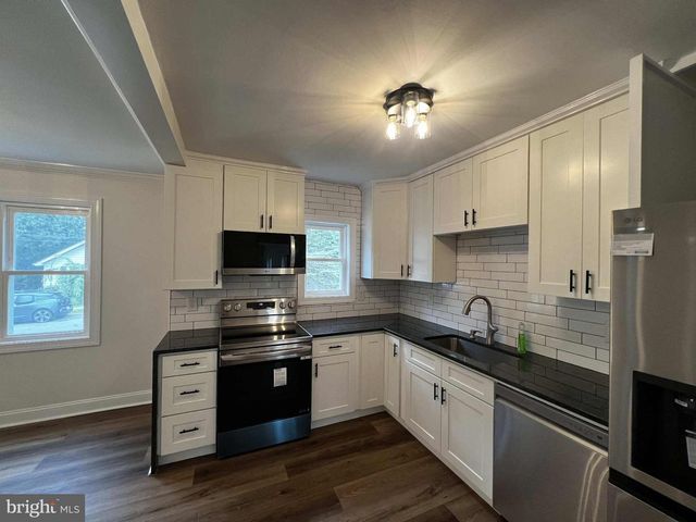 3910 ONEIDA PL, Hyattsville, MD 20782