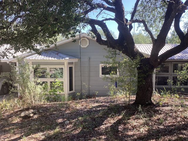 1225 Cedar Break Court, Cleburne, TX 76033