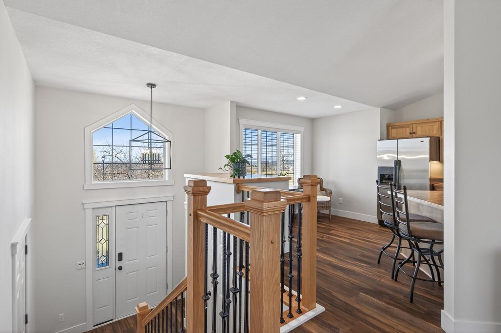 929 Farmers Ridge Trail, Belle Plaine, MN 56011 — photo 2