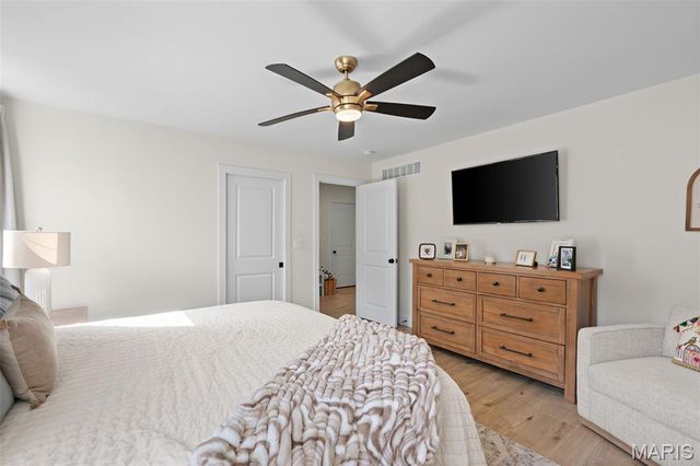 2317 Fiddlers Close Road, Washington, MO 63090