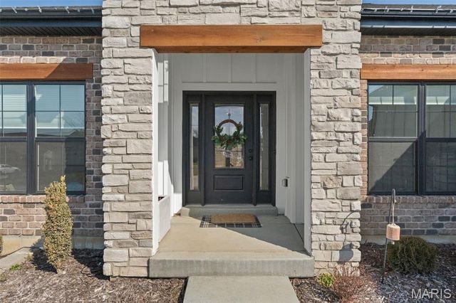 2317 Fiddlers Close Road, Washington, MO 63090