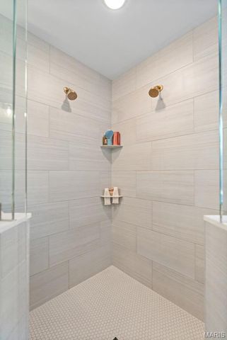 2317 Fiddlers Close Road, Washington, MO 63090