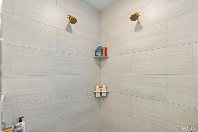 2317 Fiddlers Close Road, Washington, MO 63090