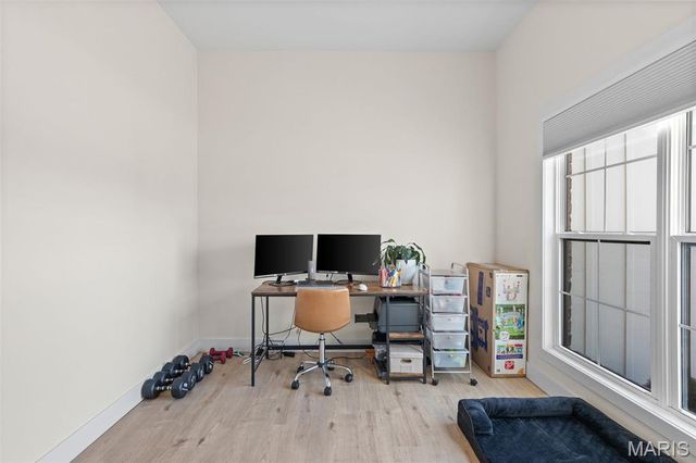 2317 Fiddlers Close Road, Washington, MO 63090