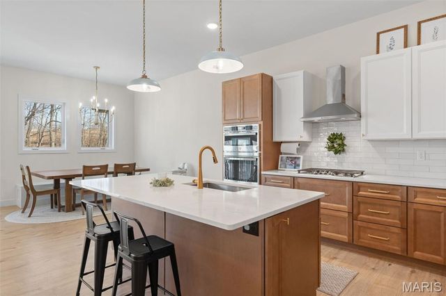 2317 Fiddlers Close Road, Washington, MO 63090