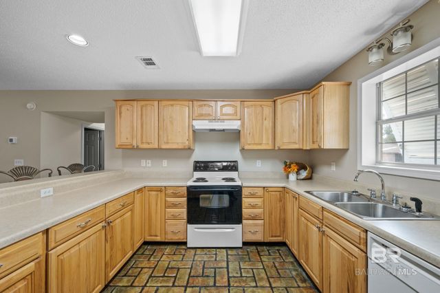 5584 Pensacola Avenue, Orange Beach, AL 36561