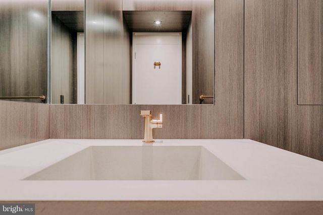 7029 LONGWOOD DR, Bethesda, MD 20817