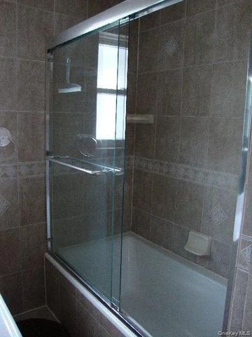 25 Elm Street, Greenvale, NY 11548