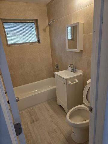 301 Pennsylvania Ave, Fort Lauderdale, FL 33312