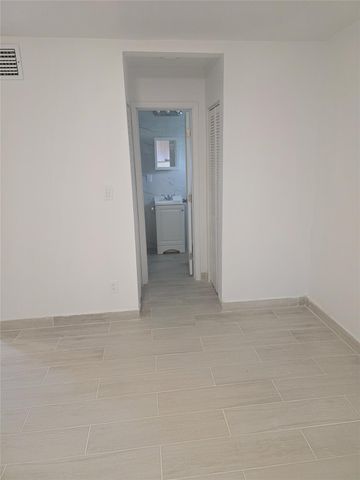 301 Pennsylvania Ave, Fort Lauderdale, FL 33312