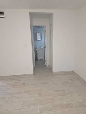 301 Pennsylvania Ave, Fort Lauderdale, FL 33312