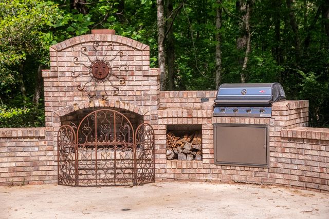 72 Cool Springs Road, Signal Mountain, TN 37377