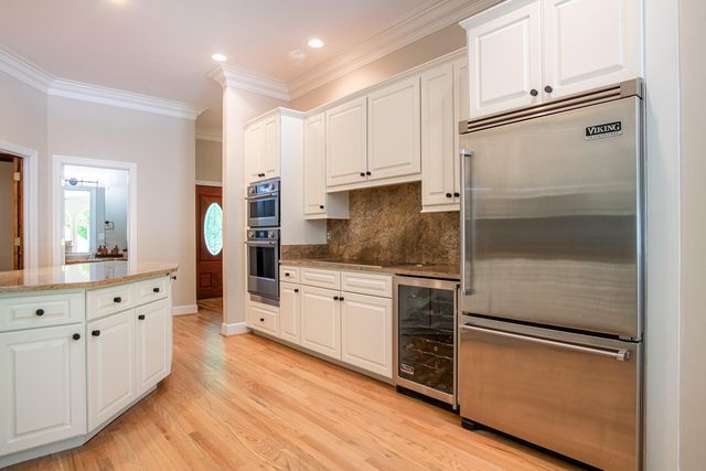 72 Cool Springs Road, Signal Mountain, TN 37377