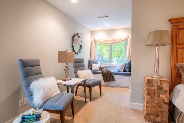 72 Cool Springs Road, Signal Mountain, TN 37377