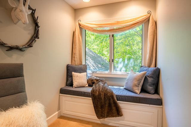 72 Cool Springs Road, Signal Mountain, TN 37377