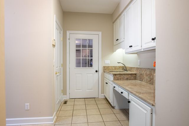 72 Cool Springs Road, Signal Mountain, TN 37377