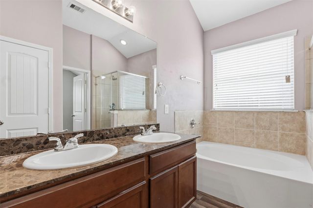 135 Piney Pathway, Magnolia, TX 77354