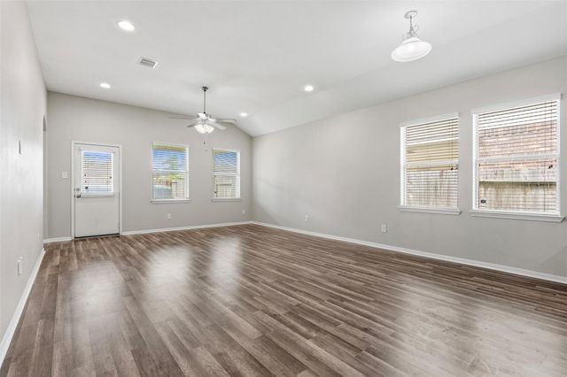 135 Piney Pathway, Magnolia, TX 77354