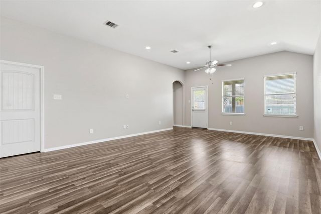135 Piney Pathway, Magnolia, TX 77354