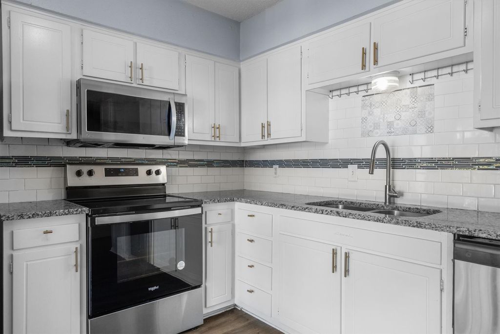 5606 Boca Raton Boulevard 247, Fort Worth, TX 76112 — photo 2