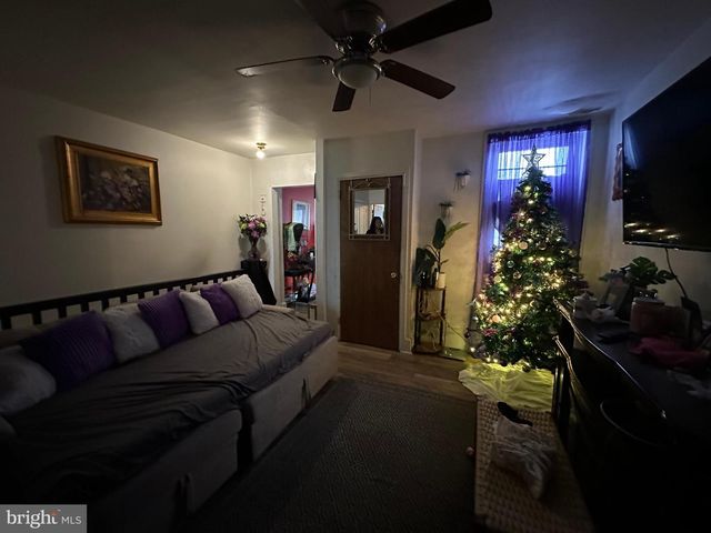 2051 MARGARET ST, Philadelphia, PA 19124