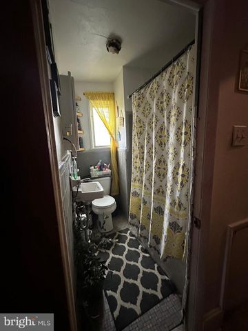 2051 MARGARET ST, Philadelphia, PA 19124