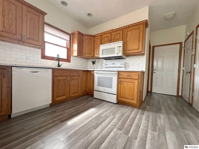 8621 Lavender Circle, Lincoln, NE 68505