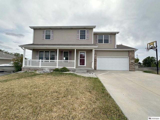 8621 Lavender Circle, Lincoln, NE 68505