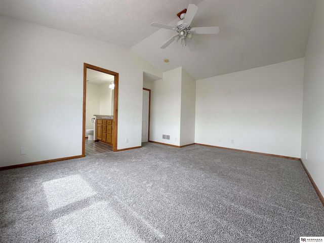 8621 Lavender Circle, Lincoln, NE 68505