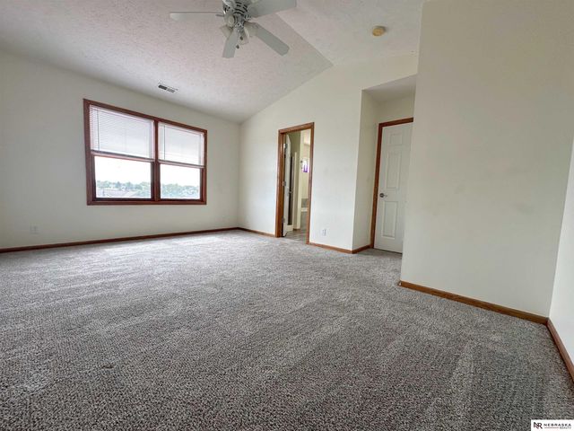 8621 Lavender Circle, Lincoln, NE 68505