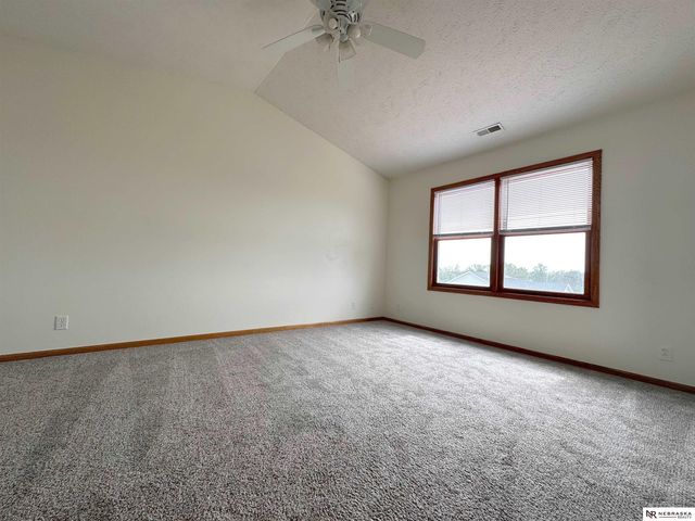 8621 Lavender Circle, Lincoln, NE 68505