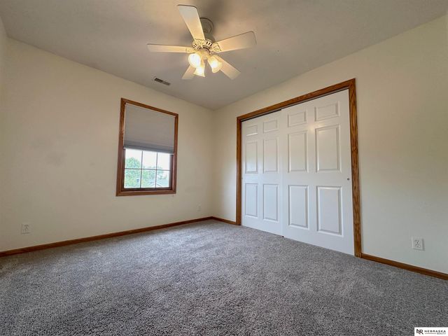 8621 Lavender Circle, Lincoln, NE 68505
