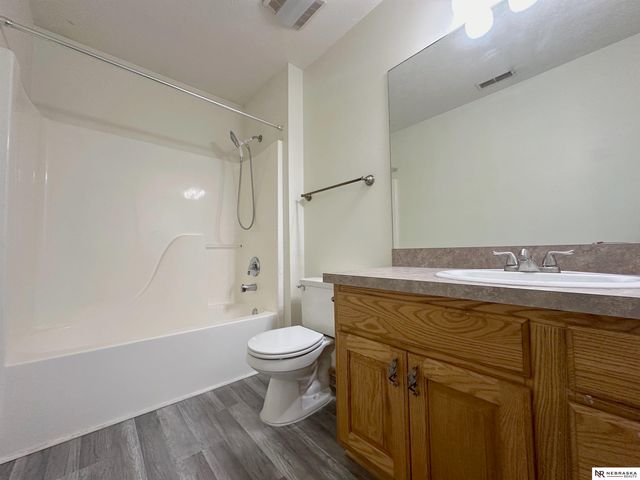 8621 Lavender Circle, Lincoln, NE 68505