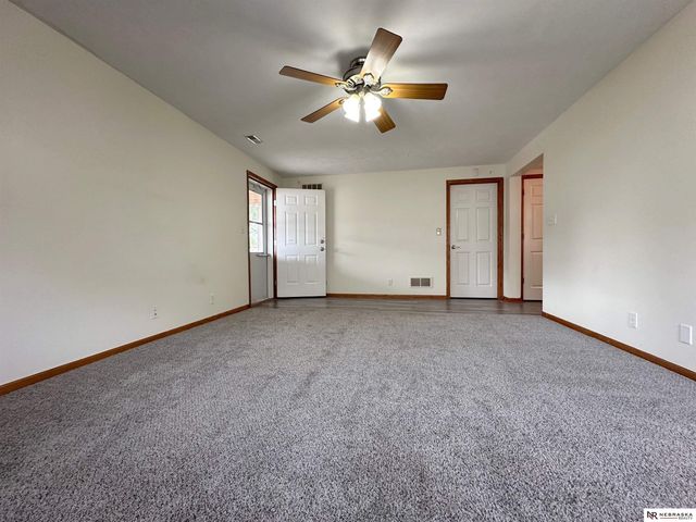 8621 Lavender Circle, Lincoln, NE 68505