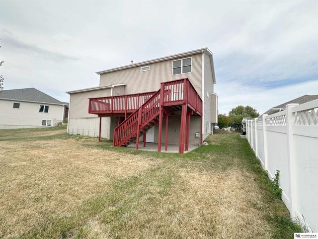 8621 Lavender Circle, Lincoln, NE 68505