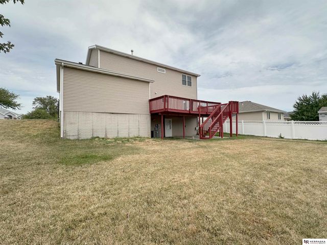 8621 Lavender Circle, Lincoln, NE 68505