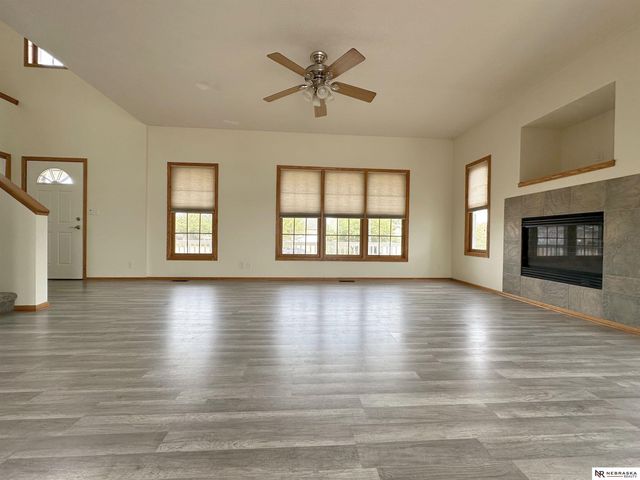 8621 Lavender Circle, Lincoln, NE 68505