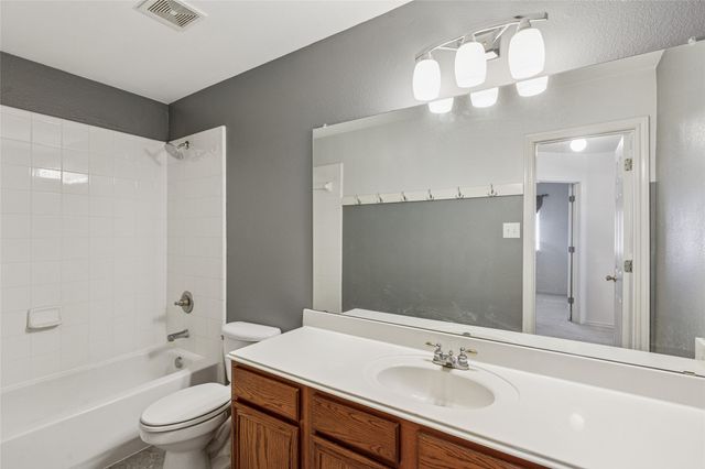 617 Silverbrook Drive, Saginaw, TX 76179